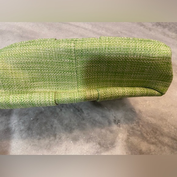 Francesca’s Florence Pleated Wood Frame Clutch Interior Pocket - Picture 3 of 12